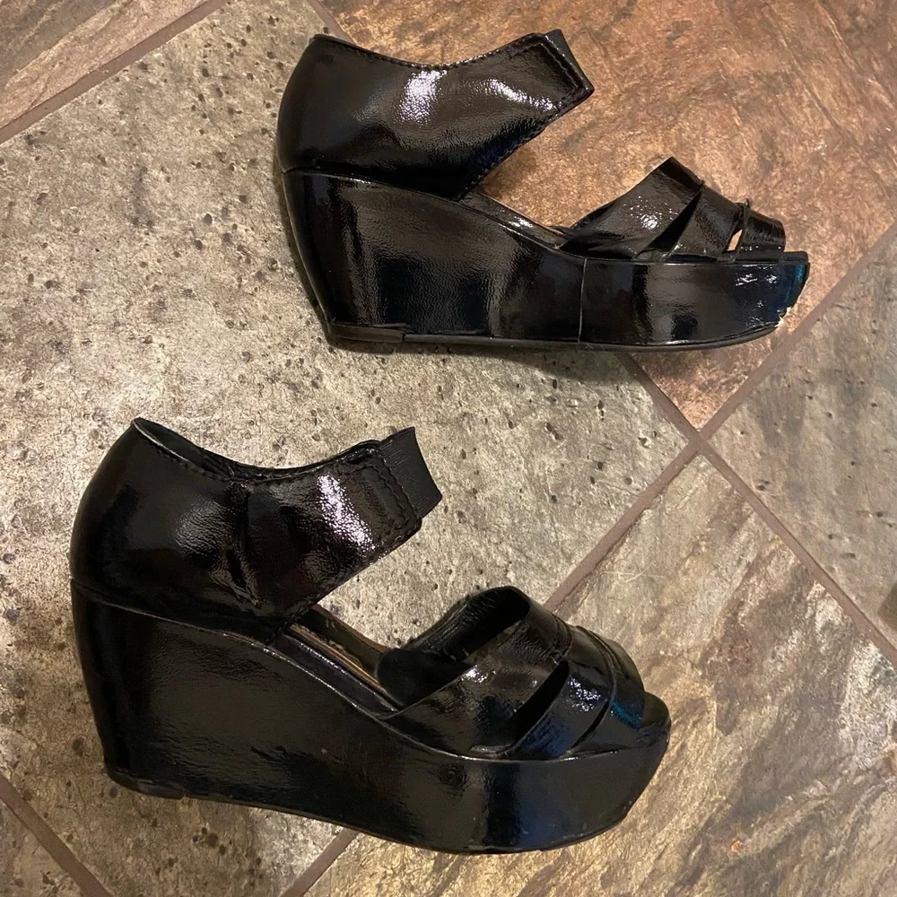 Marni Y2K Patent Leather Wedge Heels vintage black groovy